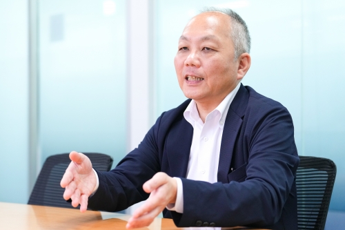 営業組織はどう自走化したのか ― 大型案件の自力受注と「営業実践研究会」の内製化